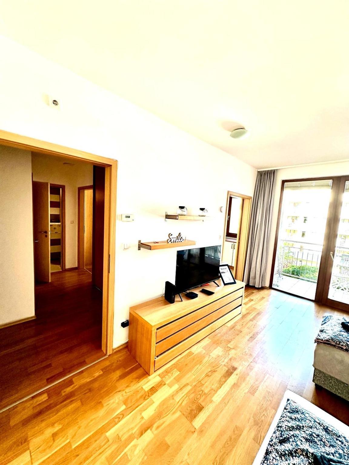 Central Apartment With Balcony Budapest Exterior photo